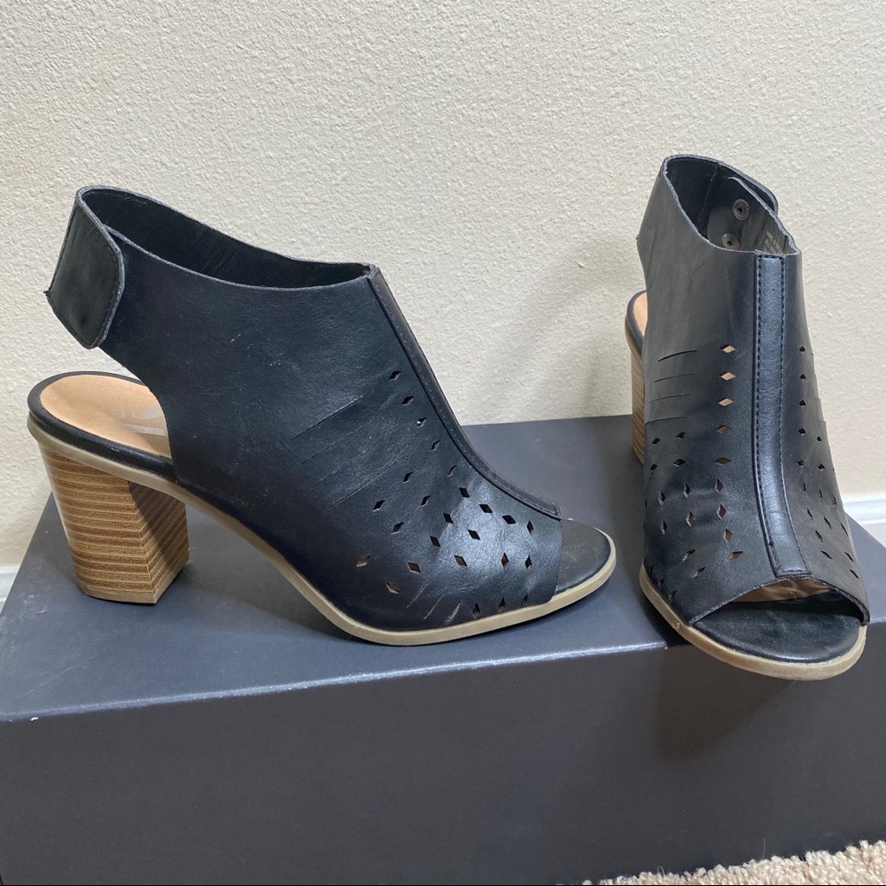 Report Open Toe Black Slingback Bootie Size 8